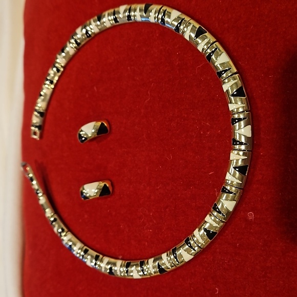 Vintage Enamel and Goldtone Choker Necklace and Earrings - Picture 1 of 6